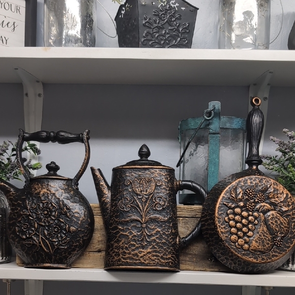 Vintage Mid Century Modern Homco Black and Gold Wall Decor Set Of 3 - Picture 1 of 6